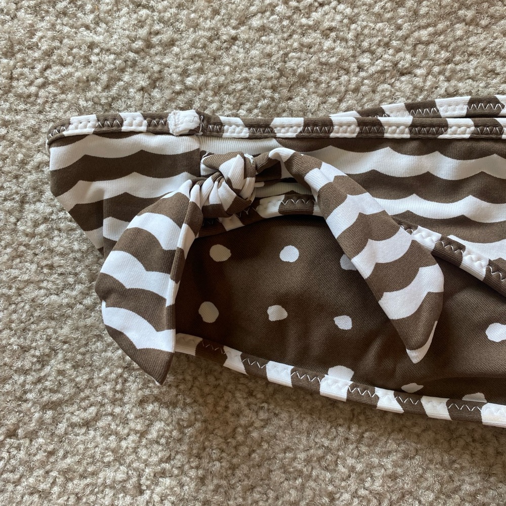 Bikini - Picture 4 of 5